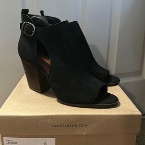 BNIB Lucky Brand Oona heel boot sandal